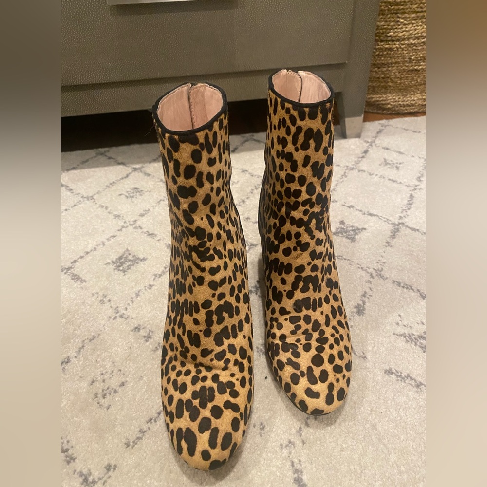 JCrew $248 Sadie Ankle Boots in Leopard Calf Hair Sz 8.5